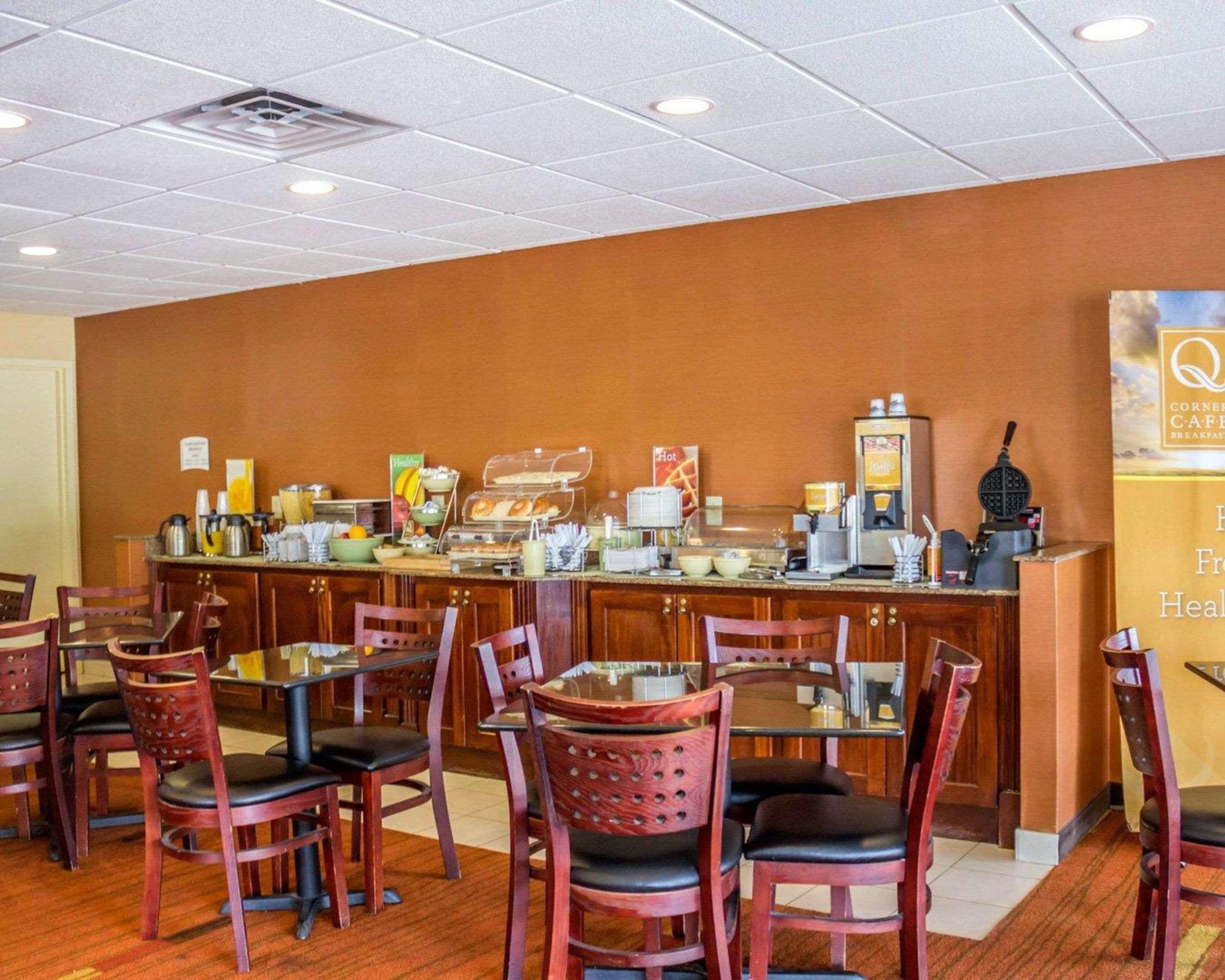 Quality Inn Waterbury Bagian luar foto