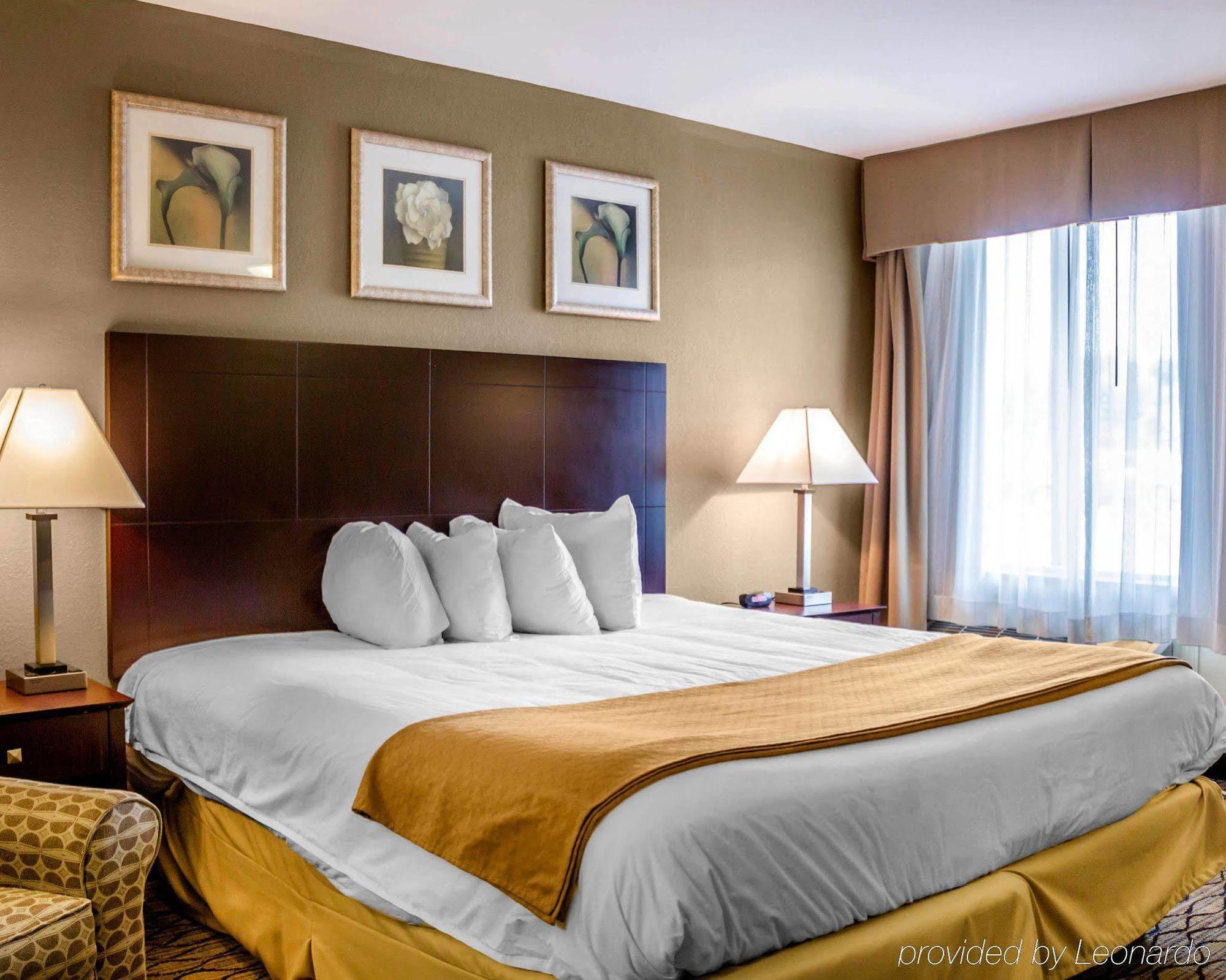 Quality Inn Waterbury Bagian luar foto